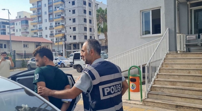 Mersin'de evden hırsızlık yapan 2 şüpheli yakalandı