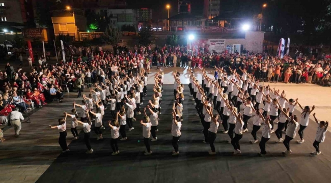 Seyhan'da Cumhuriyet Bayramı coşkusu