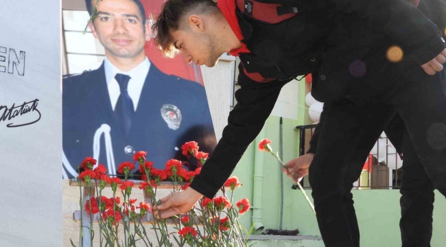 Depremde hayatını kaybeden polis Barış Berber'in adı kütüphanede yaşatılacak