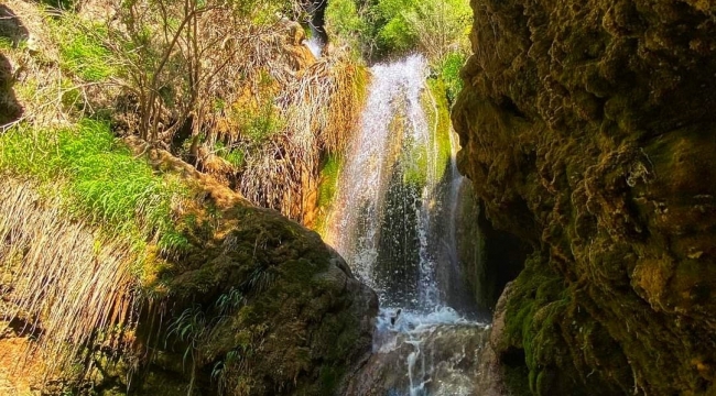 Hacıkodal Kocabor Şelalesi doğa tutkunlarının uğrak yeri oldu