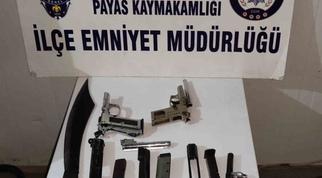 Hatay'da silah parçaları bulunan iş yerine adli işlem yapıldı