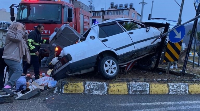 Hurdaya dönen Tofaş'daki 4 kişi yaralandı