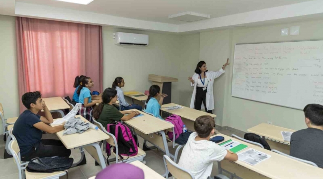 Mersin Büyükşehir Belediyesinin eğitime desteği sürüyor