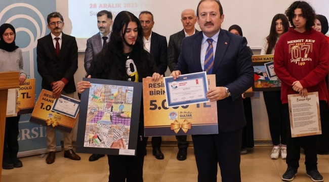 'Yüreğimdesin Filistin' yarışmasında dereceye girenlere ödülleri verildi