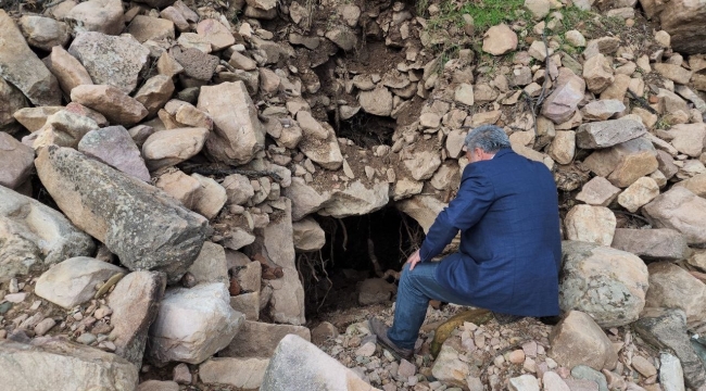 Deprem bölgesinde obruklardan çıkan sıvı vatandaşları meraklandırdı