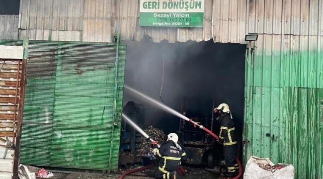 Hatay'da geri dönüşüm fabrikasında yangın çıktı