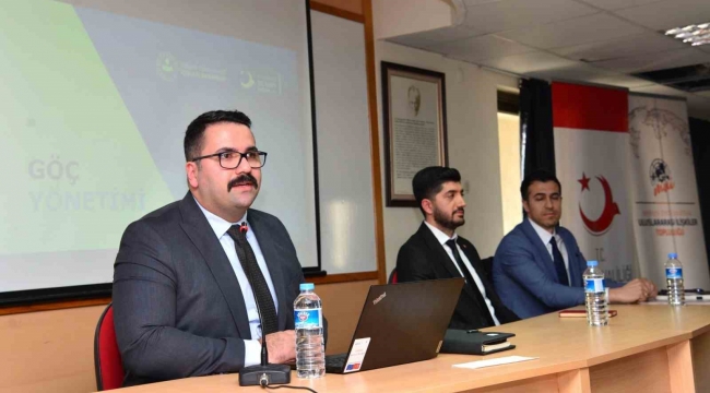 Mersin'de 'Türkiye'de göç yönetimi ve göç idareleri' toplantısı düzenlendi