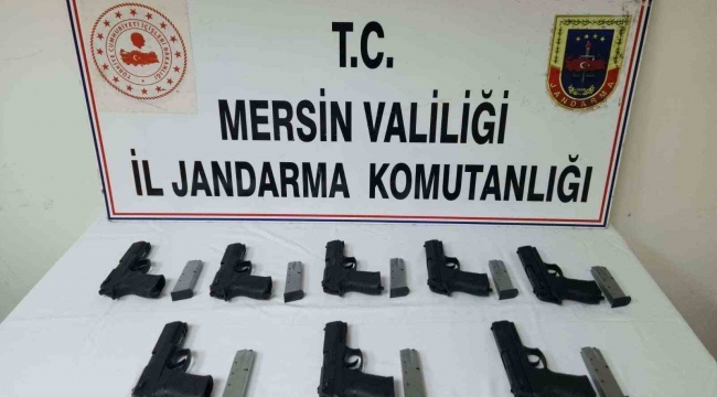 Mersin'de kaçak 10 tabanca ele geçirildi