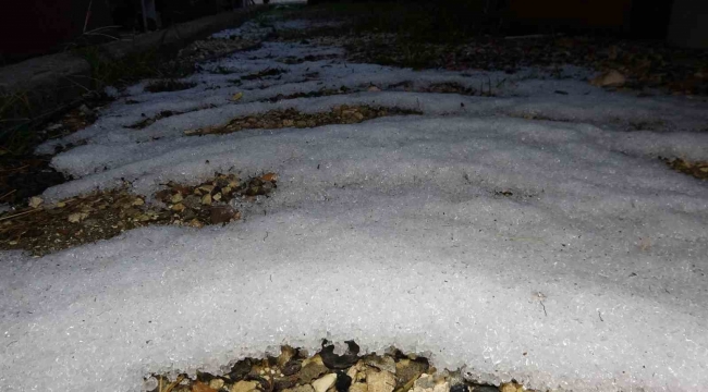 Mersin'de sağanak yağış sabaha kadar etkili oldu