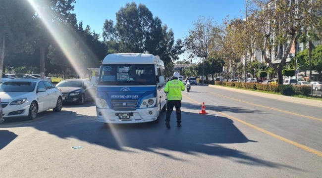 Mersin'de toplu taşıma araçlarına yönelik denetimler sürüyor