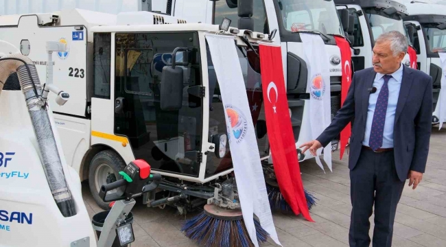 Adana Büyükşehir Belediyesi filosuna 5 yeni araç daha ekledi