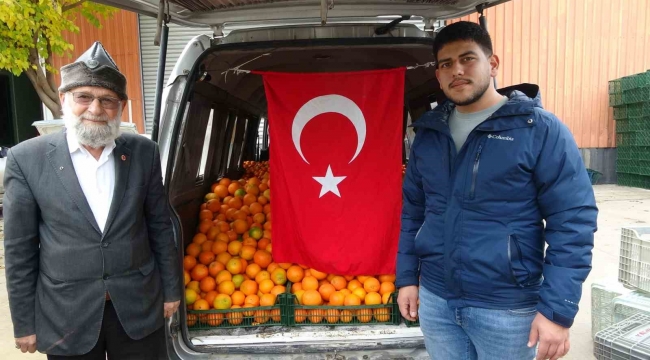 Denizlili "Elmacı Dede" Mehmetçik için Adana'dan narenciye alıp yola çıktı