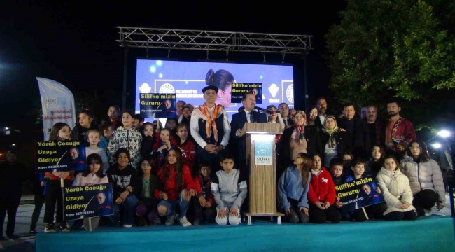 İlk Türk Astronot Alper Gezeravcı'nın uzay yolculuğuna hemşehrileri dualarla eşlik etti