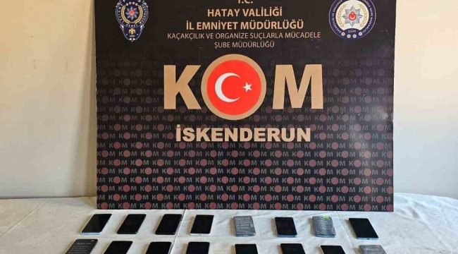 İskederun'da bir iş yerinde 38 kaçak telefon ele geçirildi