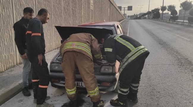 İskenderun'da araç yangını büyümeden söndürüldü