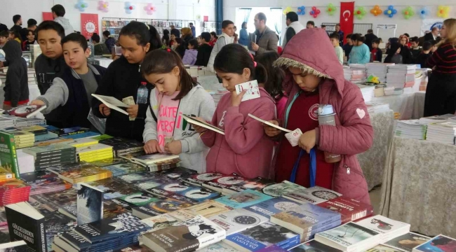 Mersin Erdemli'de kitap ve edebiyat günleri başladı