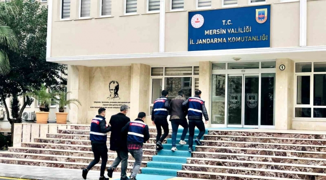 Mersin merkezli 2 ilde düzenlenen operasyonda PKKYPG üyesi 2 şüpheli yakalandı