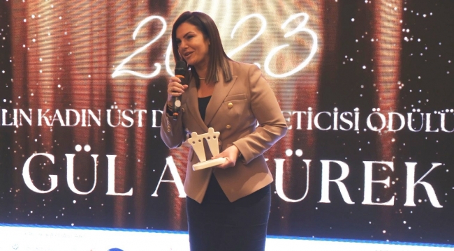 TÜİOSB Başkanı Akyürek Balta'ya 'yılın kadın üst düzey yöneticisi' ödülü