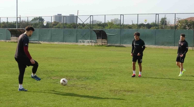 Depremin üzerinden bir yıl geçti: Hataysporlu futbolcular o günleri unutamıyor