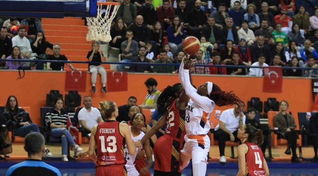 FIBA Kadınlar Avrupa Ligi: ÇBK Mersin: 79 - Casademont Zaragoza: 62