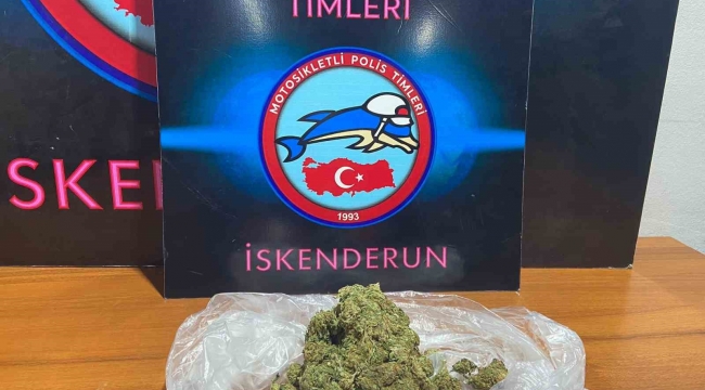 İskenderun'da 200 gram esrar bulunduran şüpheli yakalandı