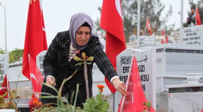 Kimsesiz 3 çocuğa can olan gözü yaşlı annenin 3 evladı ve eşi depremde vefat etti