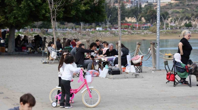 Kışın bahar havası yaşayan Adanalılar pikniğe akın etti