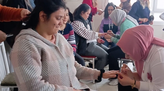 Kozan'da özel çocuklara kuaförlük kursu