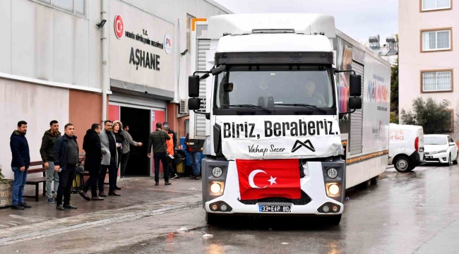 Mersin Büyükşehir Belediyesi depremzedelerin yanında oldu