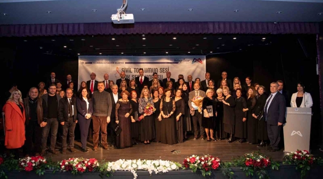 Mersin'de 'Sivil Toplumun Sesi Çok Sesli Korosu' kuruldu