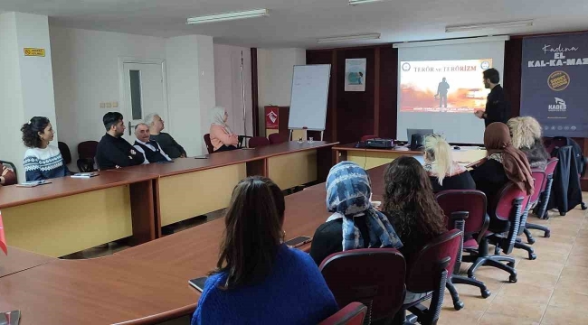 Mersin'de vatandaşlar terör faaliyetleri konusunda bilgilendiriliyor