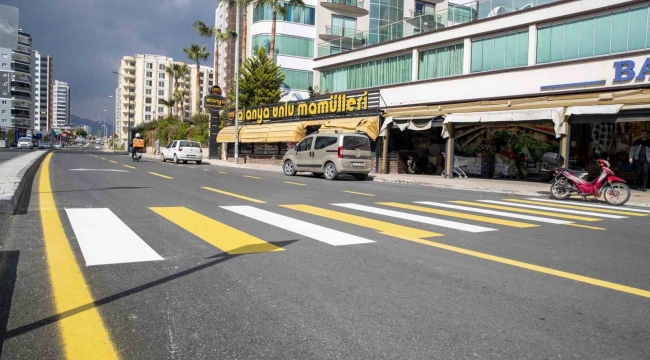 Mezitli'de Zeytinli Caddesi yenilendi