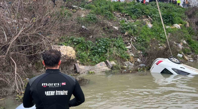 Nehire düşen araçtaki şahsın cesedi 5 buçuk saatlik çalışmayla çıkarıldı