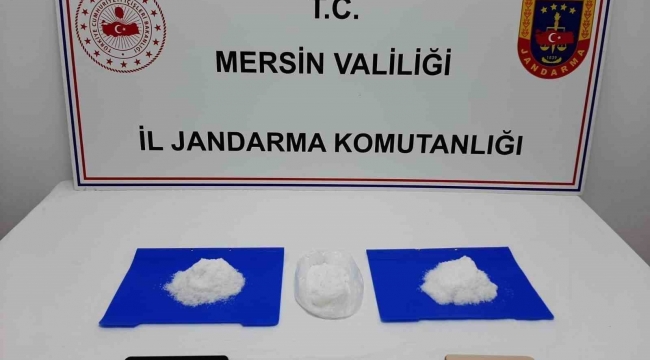 Uyuşturucu taciri 1 kilo metamfetaminle yakalandı