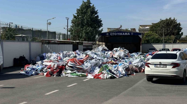 Adana'da 'siyasi parti afişi' kirliliğine Seçim Kurulu son verdi