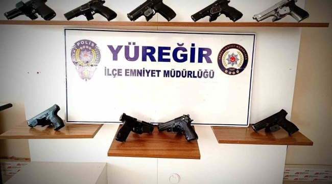 Adana'da 9 ruhsatsız silah ele geçirildi, 107 kişi yakalandı