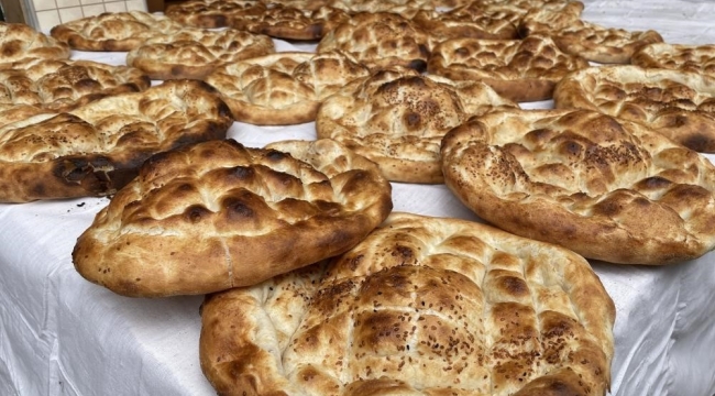 Adana'da Ramazan pidesi 16 liradan satılacak