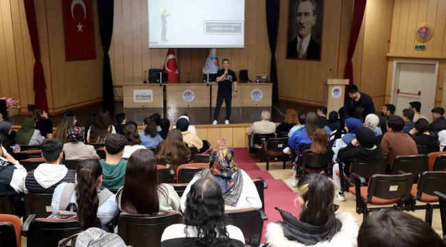 Akdeniz'de öğrencilere yönelik 'Meslek Tanıtım Günleri' programı düzenlendi