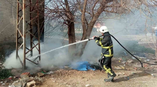 Antakya'da çöplük alanda yangın