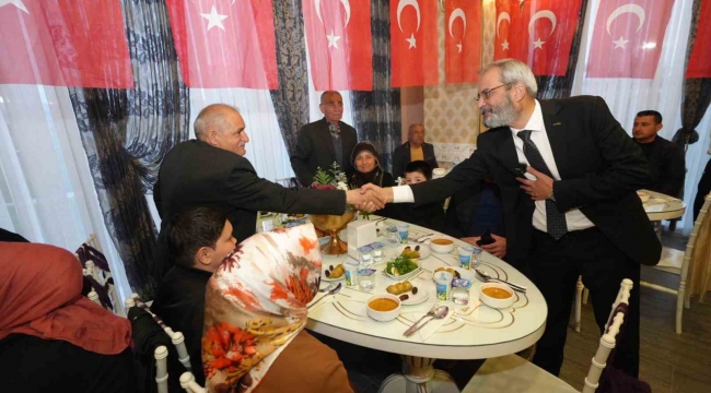 Başkan Bozdoğan: "Ramazan'da Türkiye'nin en uygun fiyatlı ekmeğini hemşerilerimize 1 TL'den ulaştırıyoruz"