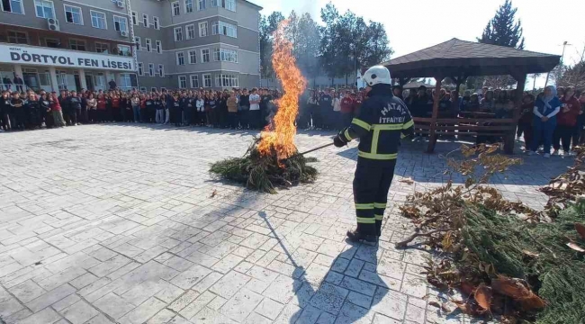 Dörtyol'da öğrencilere ve personellere yangın eğitimi verildi