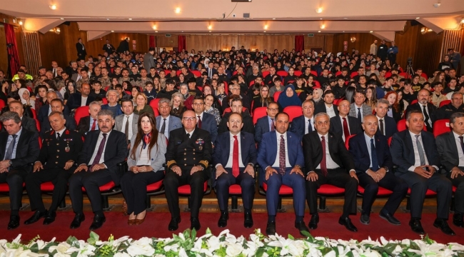 İstiklal Marşı'nın kabulünün 103. yıl dönümü Mersin'de kutlandı