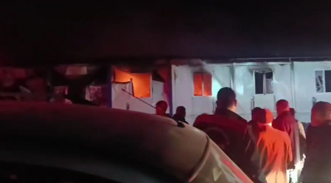 Kahramanmaraş'ta inşaat işçilerinin kaldığı konteynerde yangın