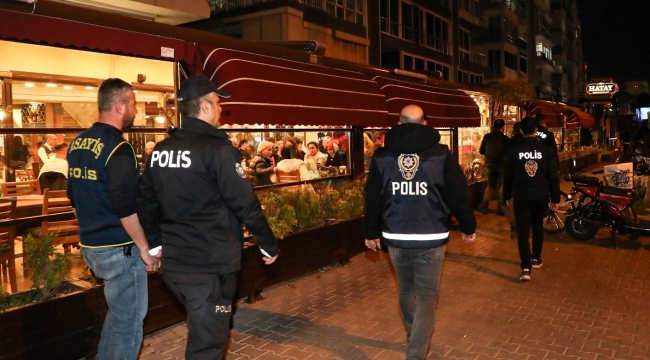 Mersin polisi umuma açık mekanlarda denetim yaptı