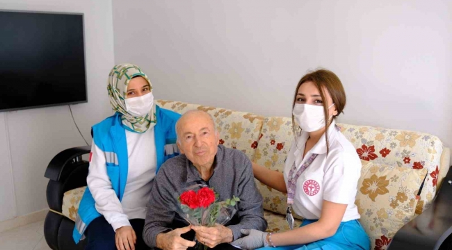 Mersin Şehir Hastanesinden "Yaşlılara Saygı Haftası'nda" anlamlı ziyaret