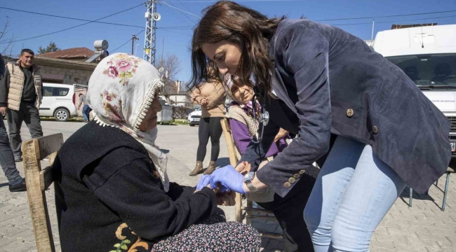 Mersin'de 'Gezici Sağlık Aracı' çalışmalarını sürdürüyor