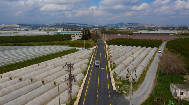 Mersin'de yol yapım çalışmaları sürüyor