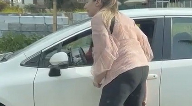 Trafikte kadın kadına kavga