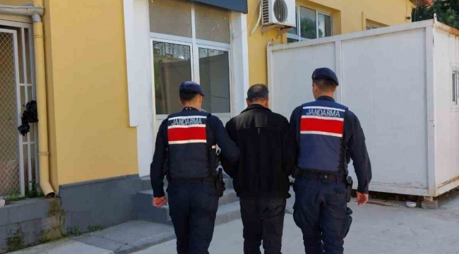 Adana'da 27 yıl kesinleşmiş hapis cezasıyla aranan hükümlü yakalandı