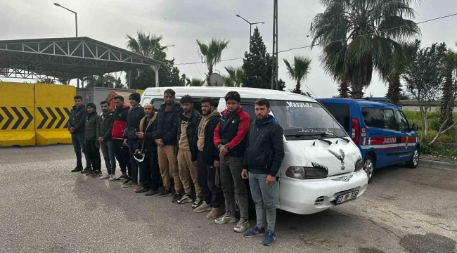 Adana'da göçmen kaçakçılığı yapan iki kişi tutuklandı